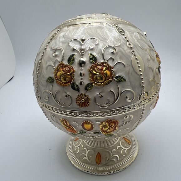 Vintage TXX Flip Up Cigar Ash Tray White/Yellow Floral Golden Ornate Design - Picture 3 of 6